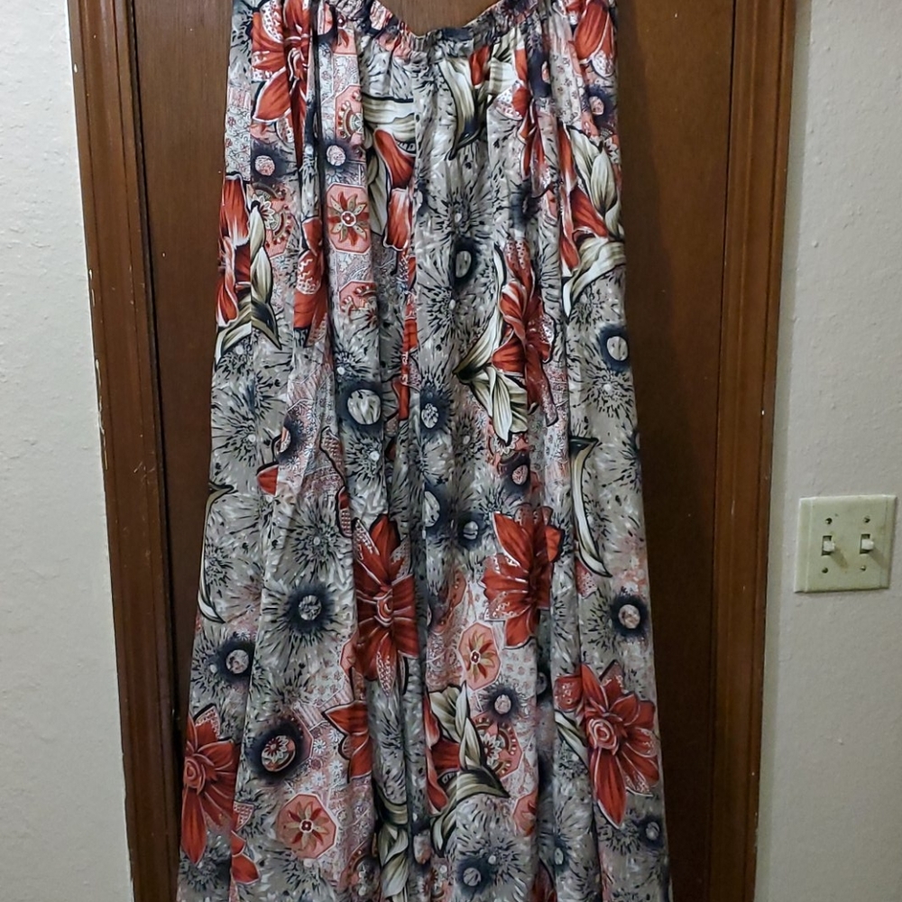 Skirt - Picture 2 of 2
